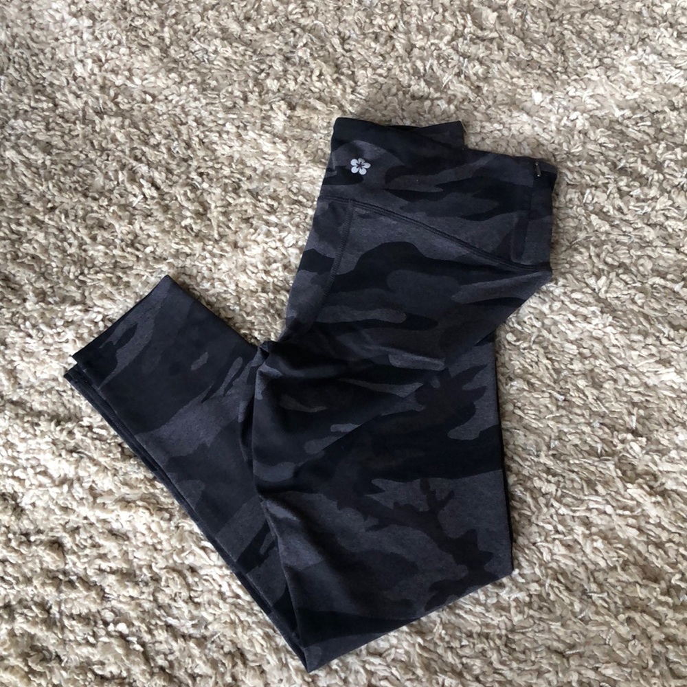 Camo leggings